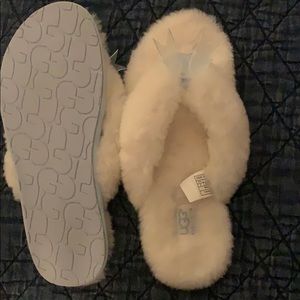 UGG slippers Size 8